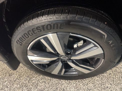 Used 2023 Nissan Rogue SL w/ SL Premium Package image 24