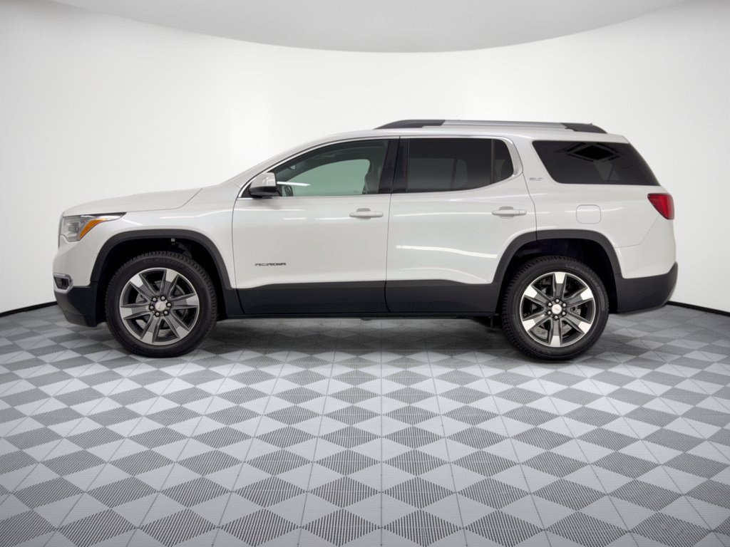 Used 2017 GMC Acadia SLT FWD image 2