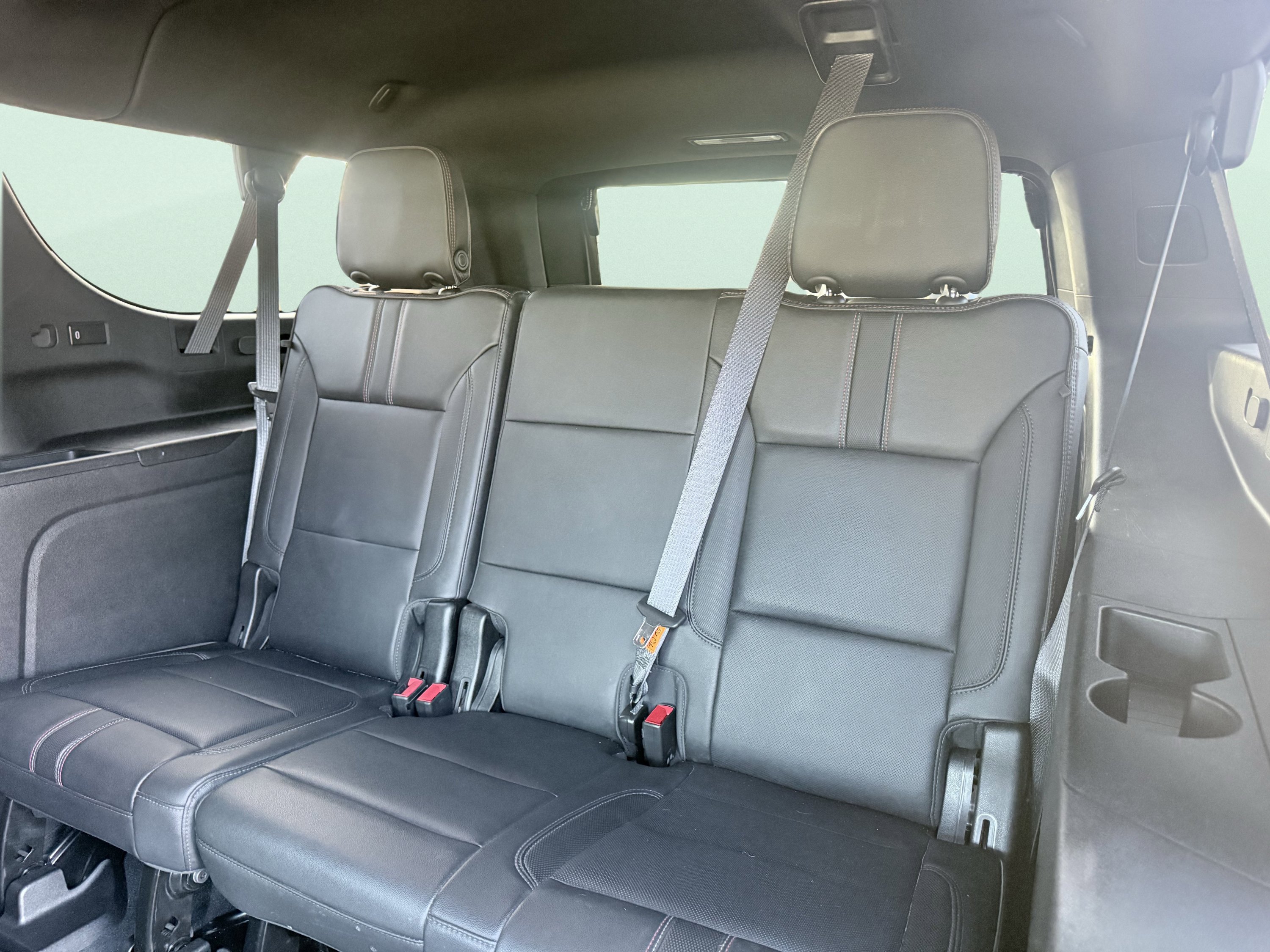 Used 2021 Chevrolet Suburban RST w/ Luxury Package AWD/4WD image 22