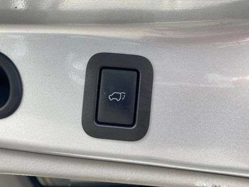 Used 2015 Toyota Highlander Limited AWD/4WD image 40