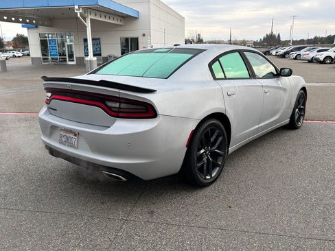 Used 2021 Dodge Charger SXT w/ Blacktop Package image 5