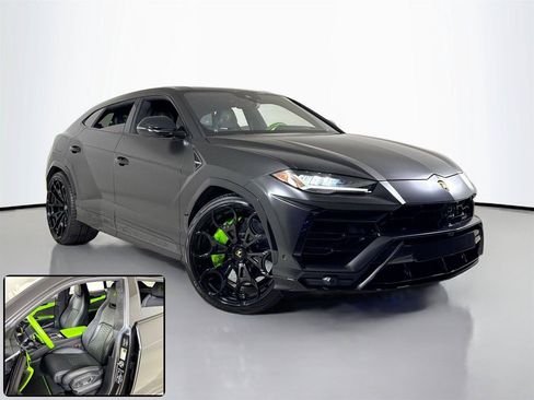 Used 2022 Lamborghini Urus AWD/4WD image 2
