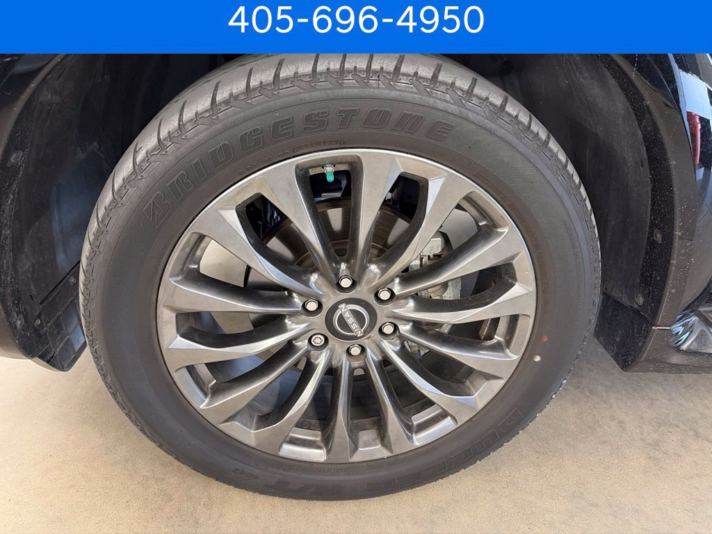 Used 2023 Nissan Armada Platinum w/ Captain's Chairs Package RWD image 2