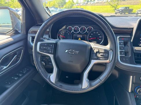 Used 2021 Chevrolet Tahoe Z71 w/ Luxury Package AWD/4WD image 15