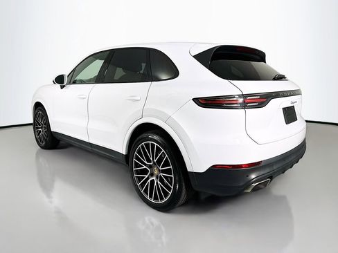 Certified 2022 Porsche Cayenne AWD/4WD image 3