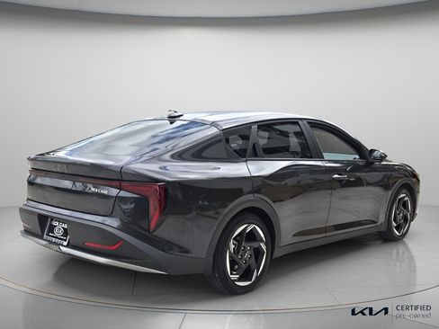 Certified 2025 Kia K4 EX image 7