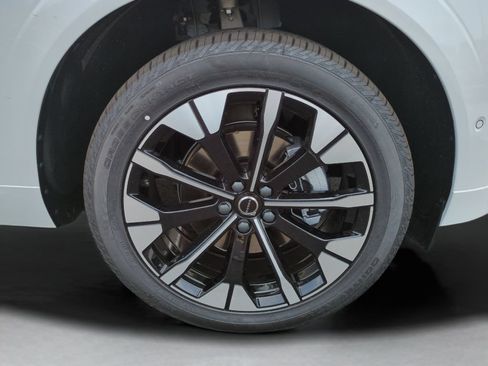 New 2026 Volvo XC60 B5 Plus w/ Climate Package AWD/4WD image 10