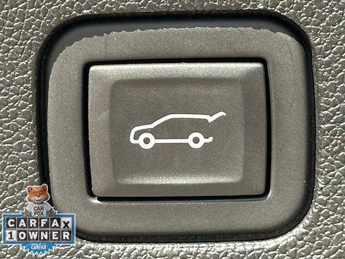 Used 2023 Cadillac XT6 Sport w/ LPO, ONYX Package image 29