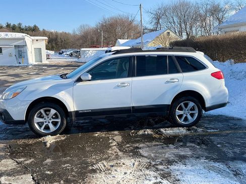 Used 2013 Subaru Outback 2.5i Premium image 4