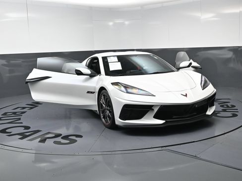 Used 2023 Chevrolet Corvette Stingray Premium Cpe w/ Z51 Performance Package RWD image 20