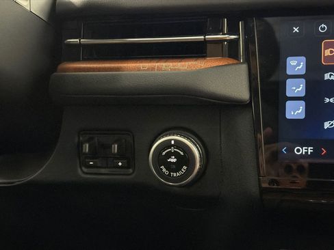 New 2026 Lincoln Navigator L Black Label AWD/4WD image 32