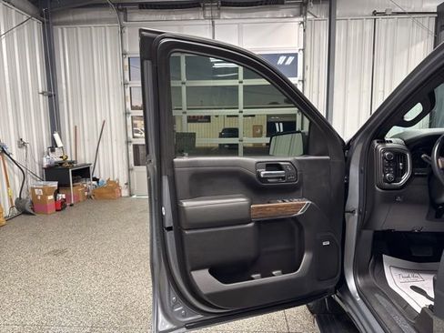 Used 2019 Chevrolet Silverado 1500 High Country w/ High Country Premium Package AWD/4WD image 7