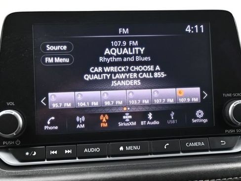 Used 2023 Nissan Rogue S FWD image 18