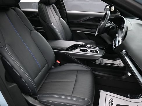 Used 2024 Cadillac Lyriq Sport RWD image 38