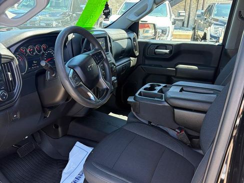 Used 2022 Chevrolet Silverado 1500 Custom Trail Boss w/ Safety Confidence Package AWD/4WD image 7