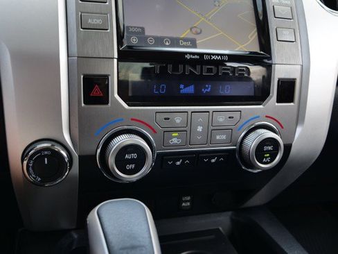 Used 2019 Toyota Tundra Limited w/ Limited Premium Package AWD/4WD image 17
