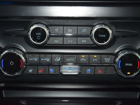 Used 2023 Ford F250 Lariat w/ Lariat Ultimate Package AWD/4WD image 36