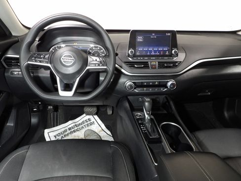 Used 2021 Nissan Altima 2.5 SV FWD image 12