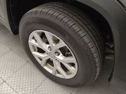 Used 2022 Jeep Grand Cherokee L Limited w/ Luxury Tech Group II image 31