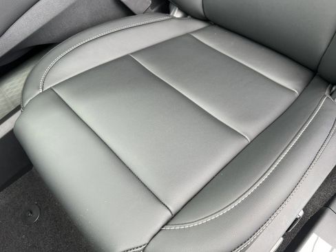 Certified 2025 Nissan Murano SL image 11