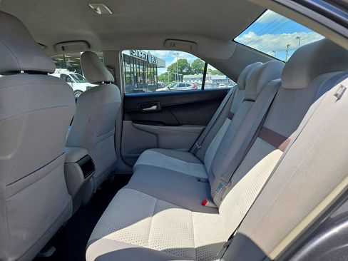 Used 2013 Toyota Camry LE FWD image 17