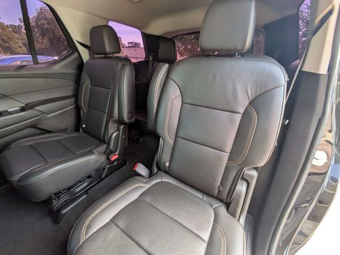 Used 2020 Chevrolet Traverse RS FWD image 9