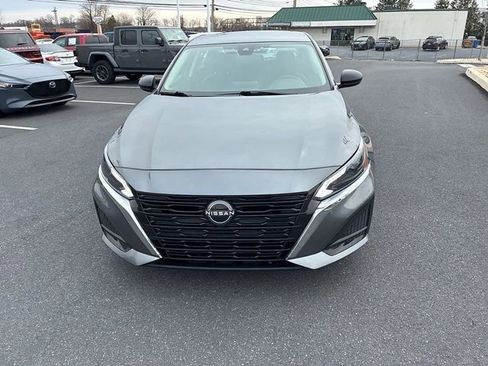 Used 2024 Nissan Altima 2.5 SV image 17