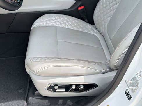 Used 2022 Jeep Grand Cherokee Summit AWD/4WD image 14
