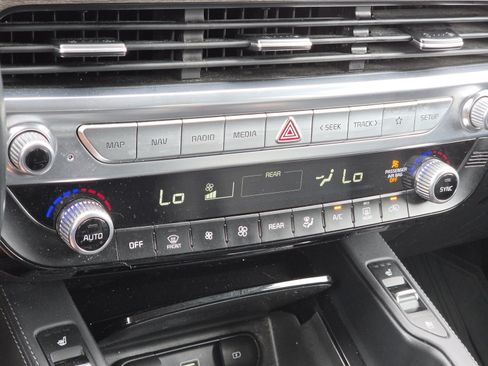 Used 2022 Kia Telluride EX w/ EX Premium Package FWD image 24