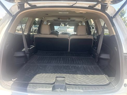 Used 2020 Honda Pilot Touring image 5