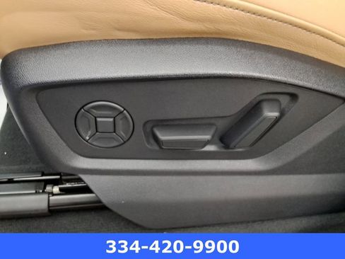 Certified 2025 Audi Q7 2.0T Premium w/ Convenience Package AWD/4WD image 18