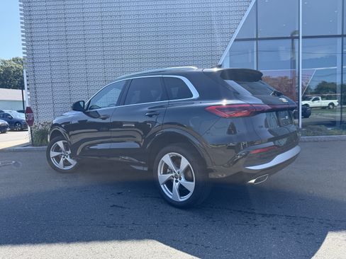 Certified 2025 Audi Q5 Premium Plus w/ Premium Plus AWD/4WD image 2