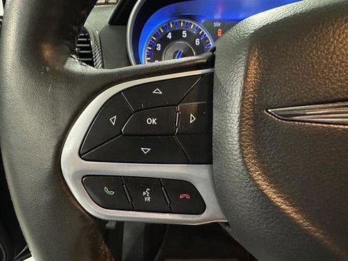 Used 2019 Chrysler 300 Touring L w/ Quick Order Package 22F image 33