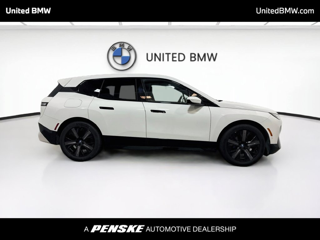 Certified 2024 BMW iX xDrive50 w/ Sport Package AWD/4WD image 4