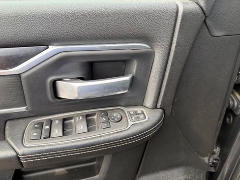 Used 2024 RAM 2500 Big Horn w/ Night Edition AWD/4WD image 5