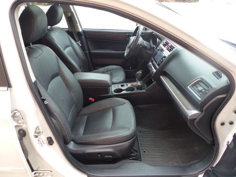 Used 2016 Subaru Outback 2.5i Limited image 43