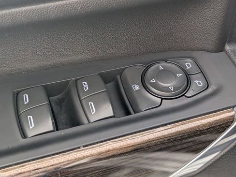 Used 2022 Chevrolet Silverado 2500 LT w/ Convenience Package image 12