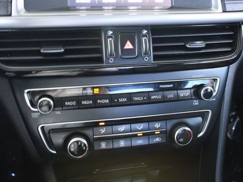 Used 2018 Kia Optima LX image 17