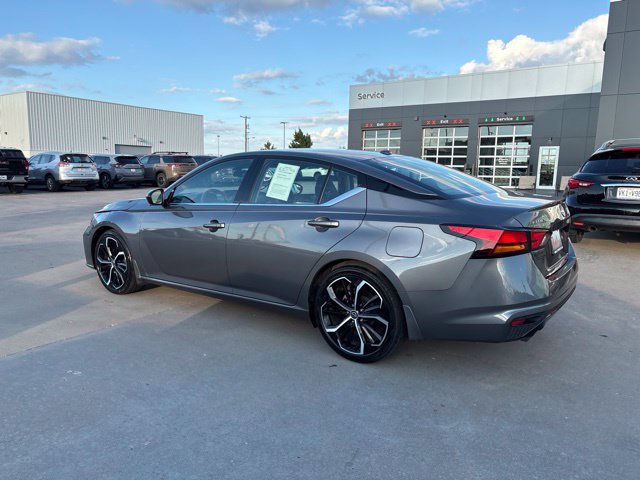 Used 2024 Nissan Altima 2.5 SR w/ SR Premium Package FWD image 4