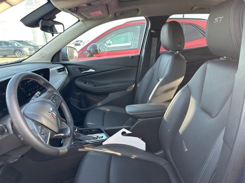 Used 2024 Buick Encore GX Sport Touring w/ Experience Buick Package image 13