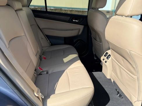 Used 2016 Subaru Outback 2.5i Limited image 16
