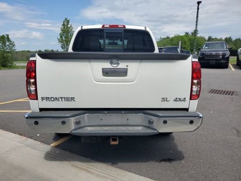 Used 2019 Nissan Frontier SL AWD/4WD image 5