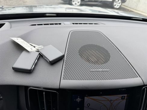 Used 2020 Volvo XC60 T5 Momentum image 35