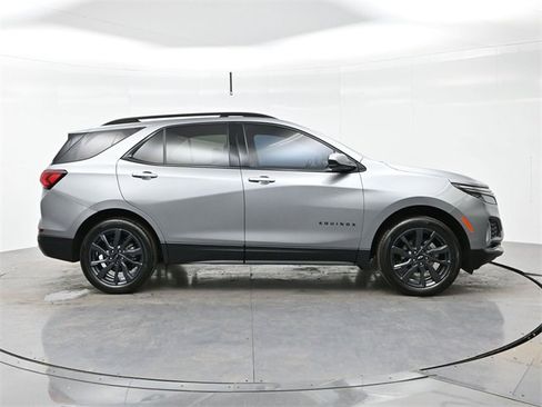 Used 2023 Chevrolet Equinox RS image 8