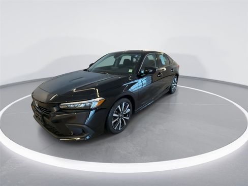 Used 2023 Honda Civic EX image 4