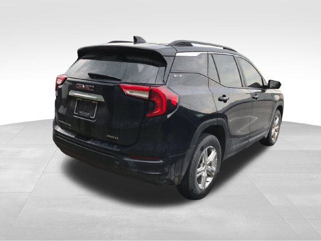 Used 2024 GMC Terrain SLE w/ Driver Convenience Package AWD/4WD image 2
