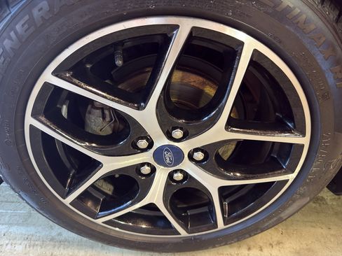 Used 2018 Ford Focus SEL image 32