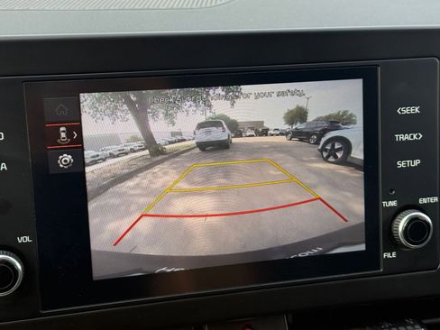 Used 2025 Kia Sportage LX image 24