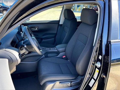 Used 2026 Honda HR-V LX image 9