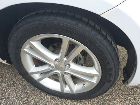 Used 2012 Dodge Avenger SXT image 9